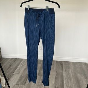 Athleta blue joggers
